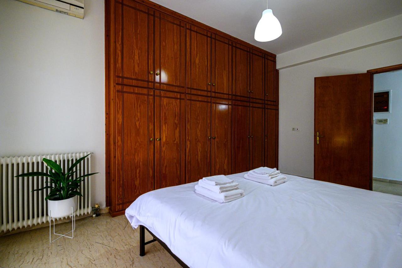 Oliva Apartment Kalamata Bagian luar foto