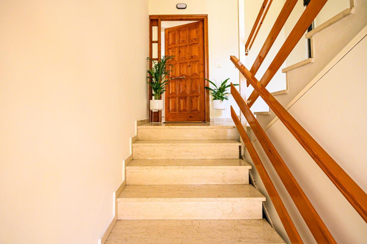Oliva Apartment Kalamata Bagian luar foto