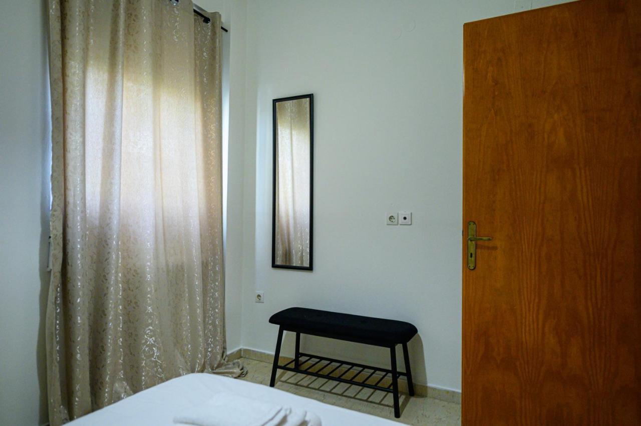 Oliva Apartment Kalamata Bagian luar foto