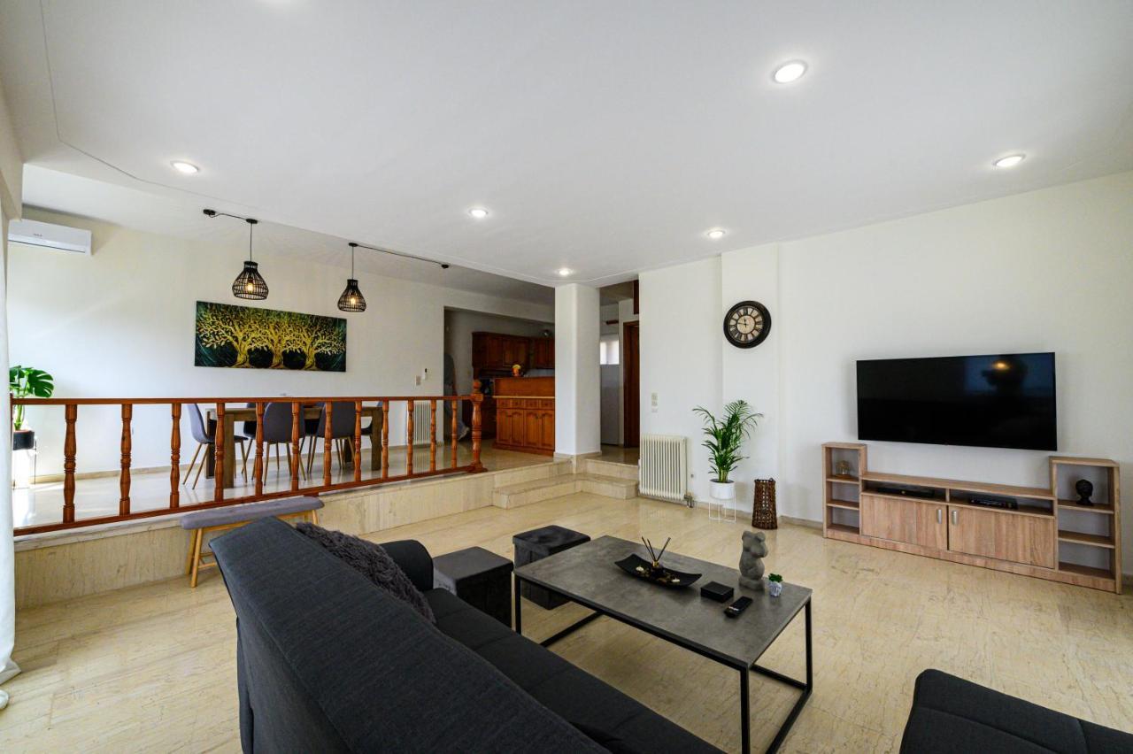 Oliva Apartment Kalamata Bagian luar foto
